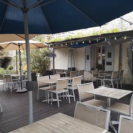 De L Helvie Chez Coco&ricou Hotel Valvigneres