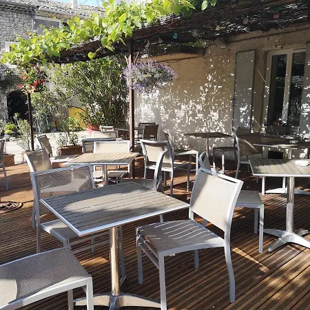 De L Helvie Chez Coco&ricou Hotel Valvigneres